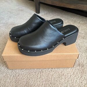 Womens Block Heel Square Closed Toe Slip-On Mule Clogs